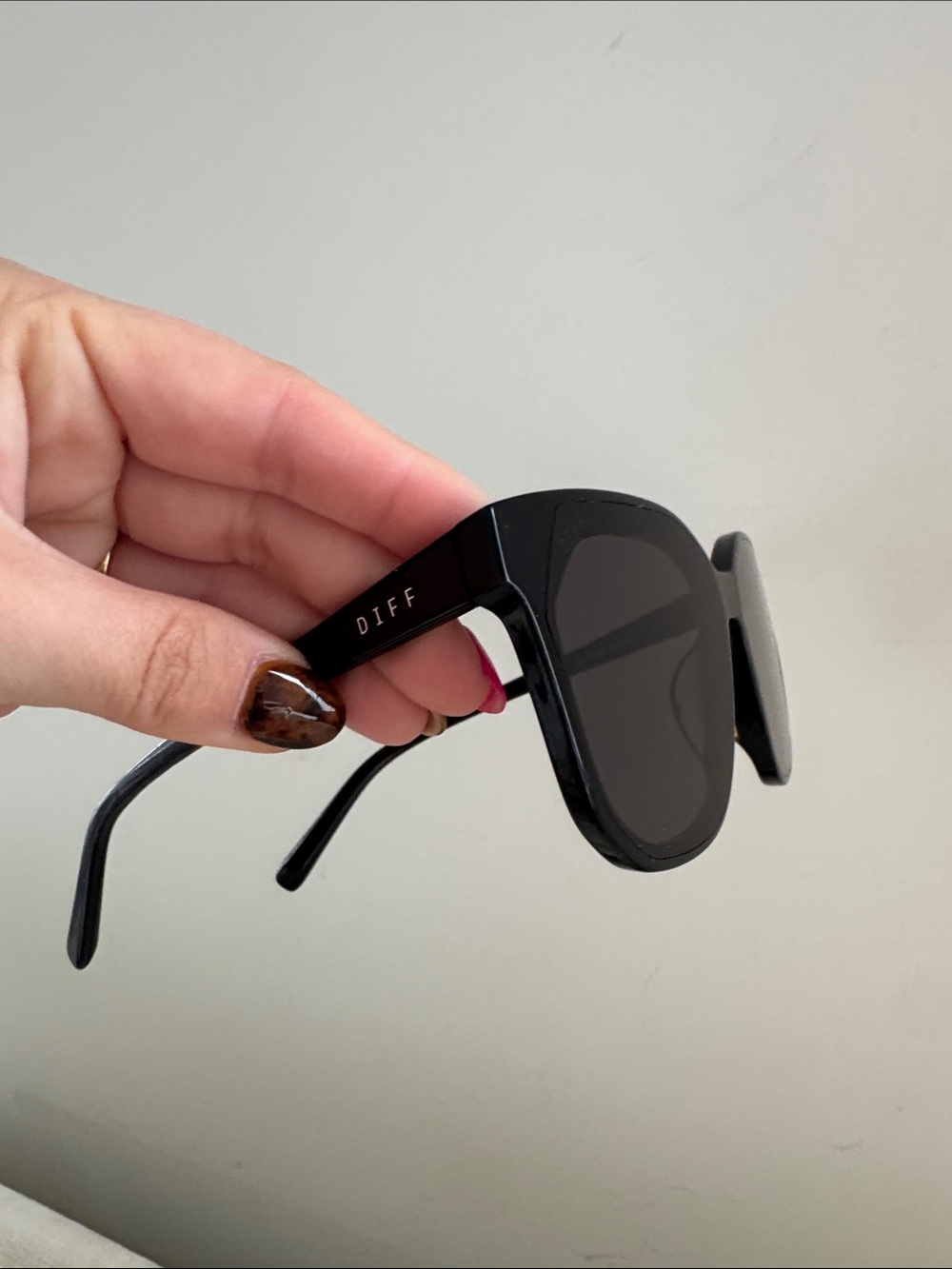 Diff Eyewear - women’s Gia black sunglasses